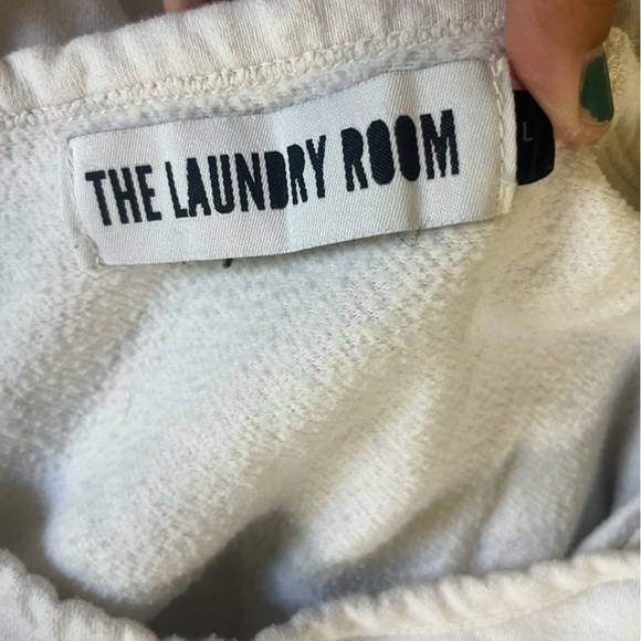 The Laundry Room Stay Home Cigarette Ad 2020 Graphic United We Chill Unisex L - Picture 2 of 7